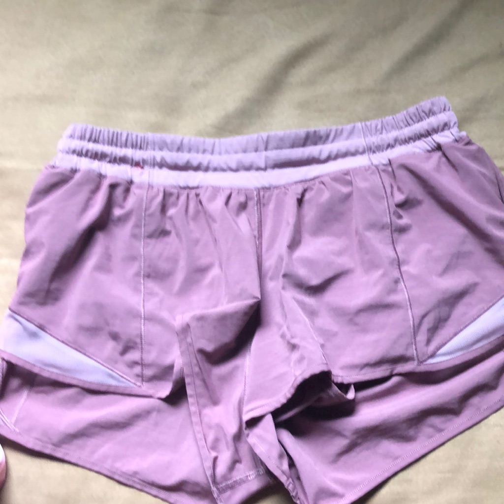Lululemon Pink Mauve Size 10 2.5”Inseam